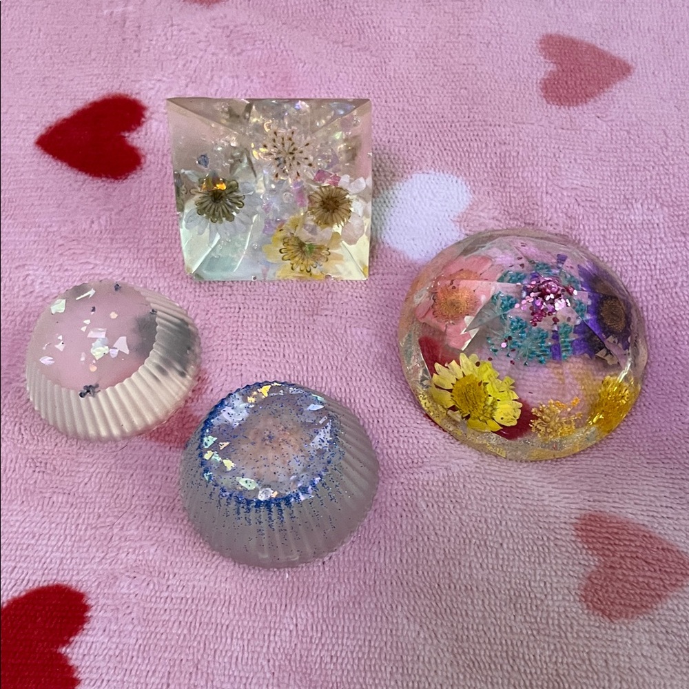 Colorful Resin Paperweights Set - Picture 9 of 9